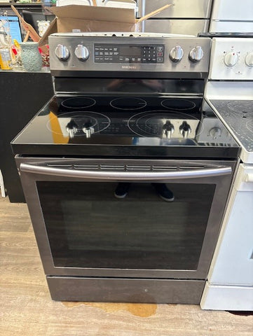 Samsung Electric Stove – Smooth Top, Stainless Steel