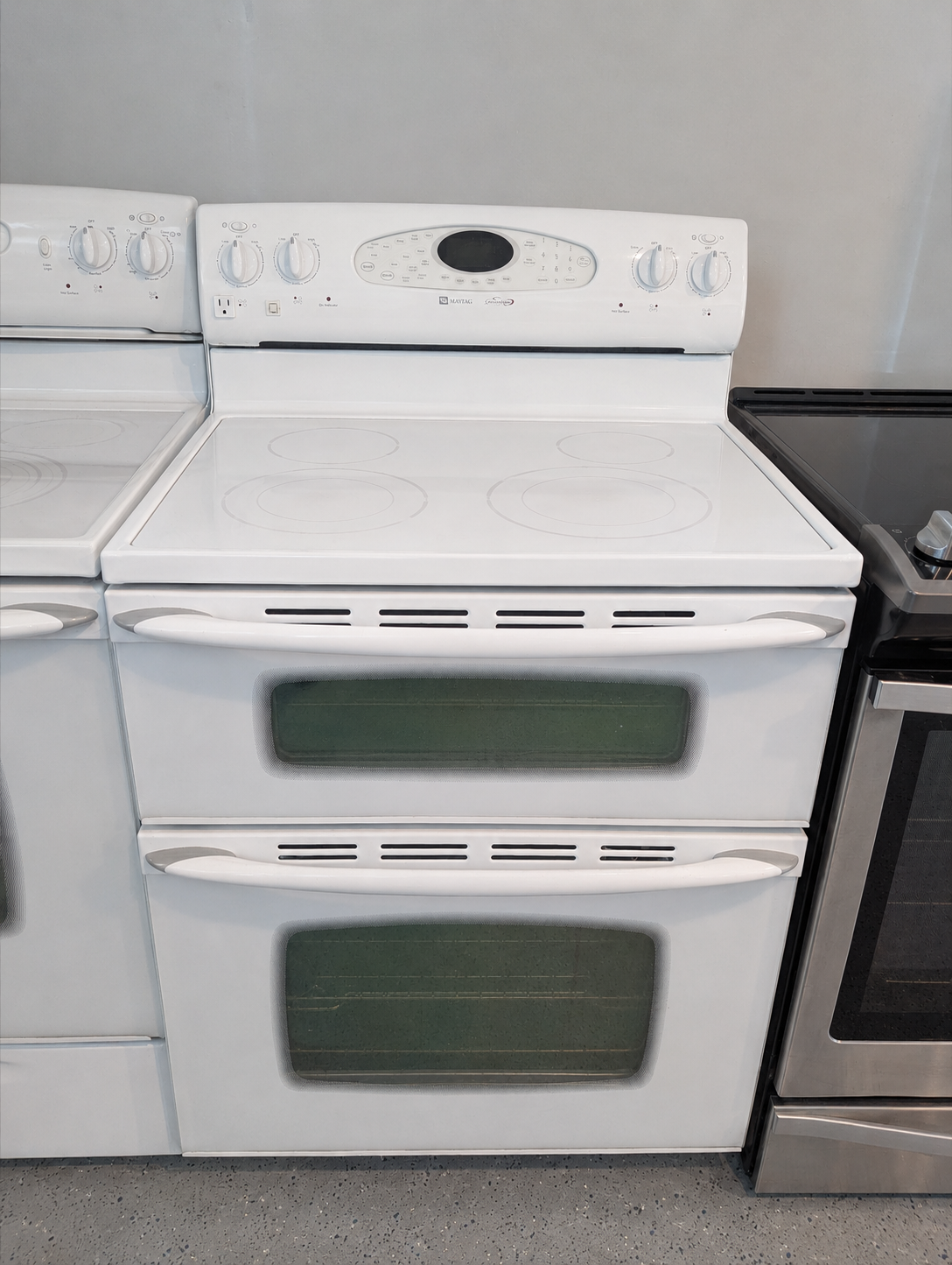 Maytag White Double Oven Glass Top Stove – Clean & Spacious Cooking Power