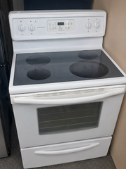 Frigidaire White 30" Smooth Top Electric Range – Ceramic Glass Cooktop – Self-Cleaning Oven