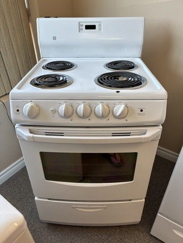 GE 24” White Coil Top Electric Range – Used