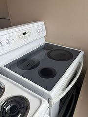 Frigidaire White 30" Smooth Top Electric Range – Ceramic Glass Cooktop – Self-Cleaning Oven