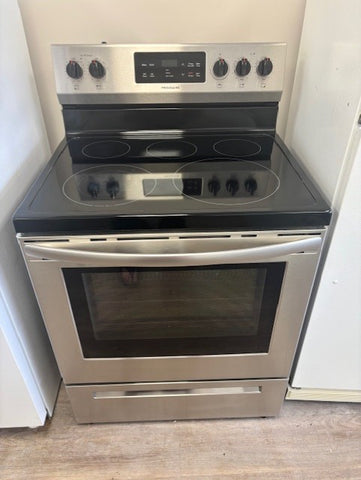 Frigidaire 30” Stainless Steel Glass Top Electric Range – Used - AP-105