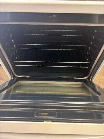 Samsung  30” White Glass Top Electric Range – Used - AP-106