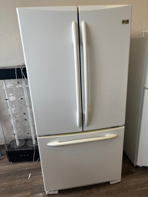 General Electric White French Door Refrigerator – Clean & Reliable Used AP-111