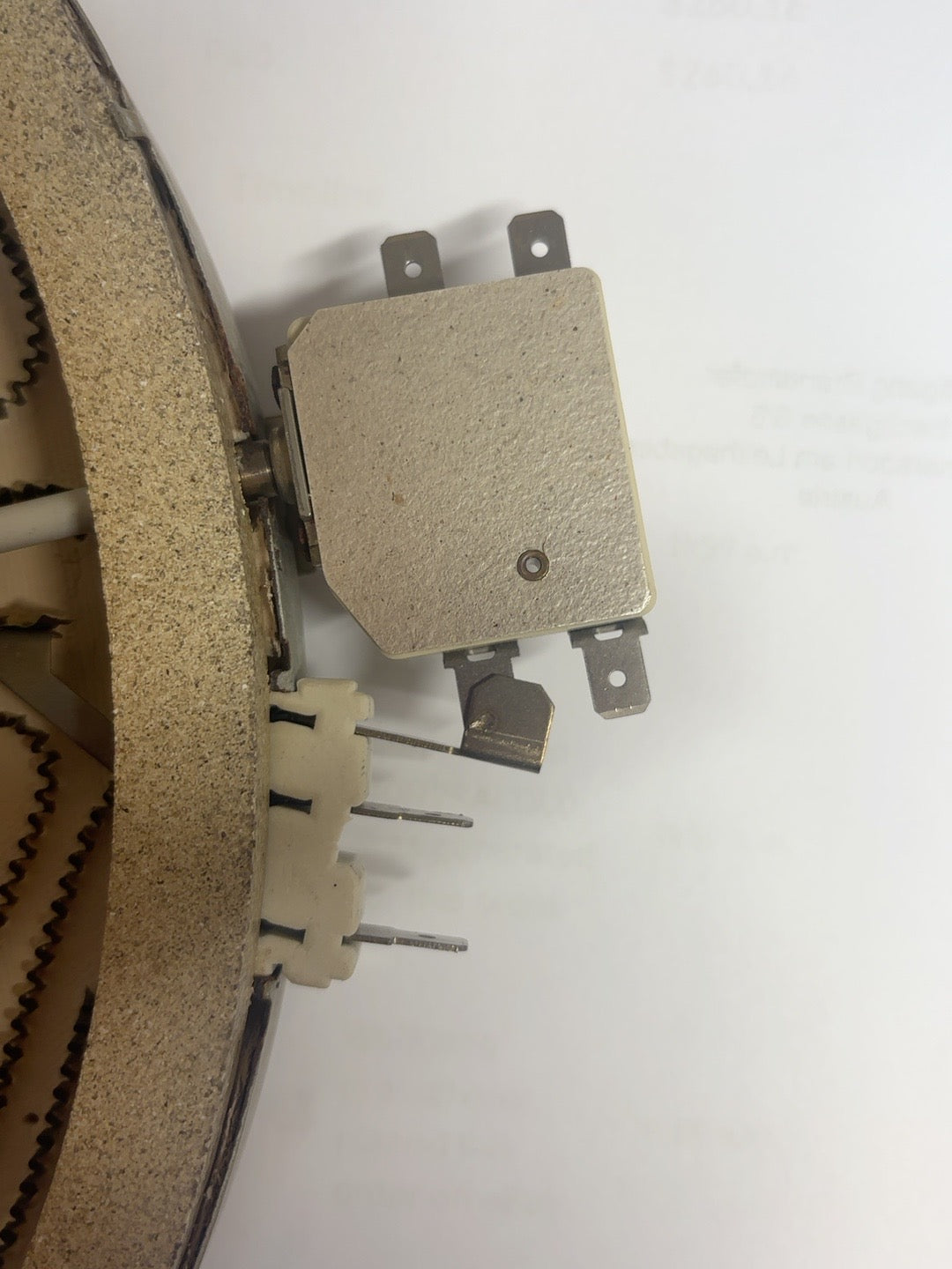 LG radiant element limiter and terminal closeup