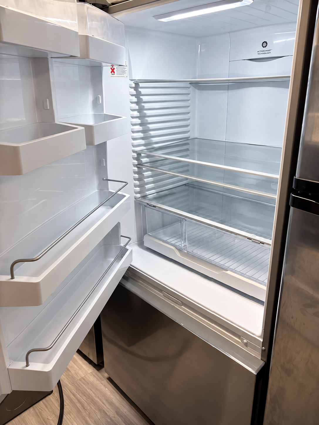 COMING SOON – Fisher & Paykel Series 5 Stainless Steel Bottom-Freezer Refrigerator - USED