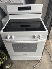 SOLD!   Used Frigidaire 30" White Electric Range with Ceramic Glass Cooktop – Fully Tested
