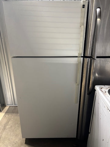 GE 28” White Top Freezer Refrigerator – Compact Fridge