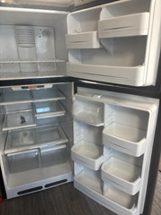 GE Stainless Steel Top-Freezer Refrigerator – Clean & Tested